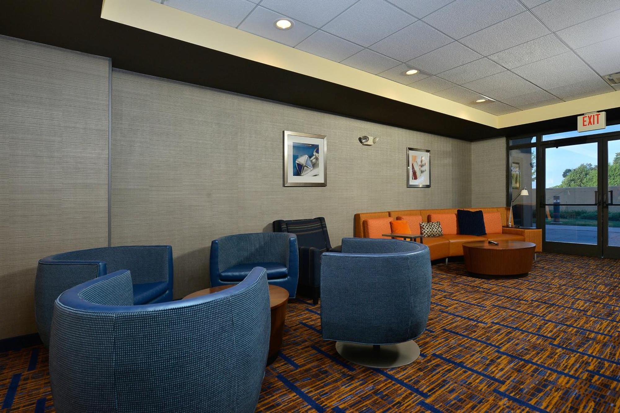 Courtyard By Marriott Bentonville Buitenkant foto